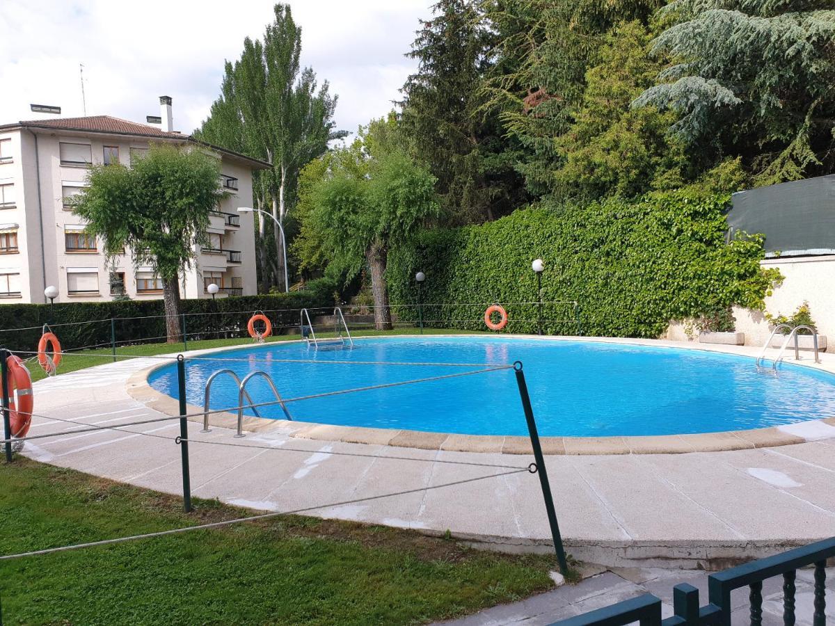 Apartamento Alba Jaca Exterior foto