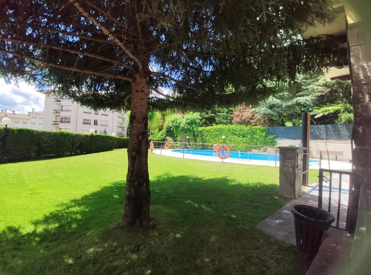 Apartamento Alba Jaca Exterior foto