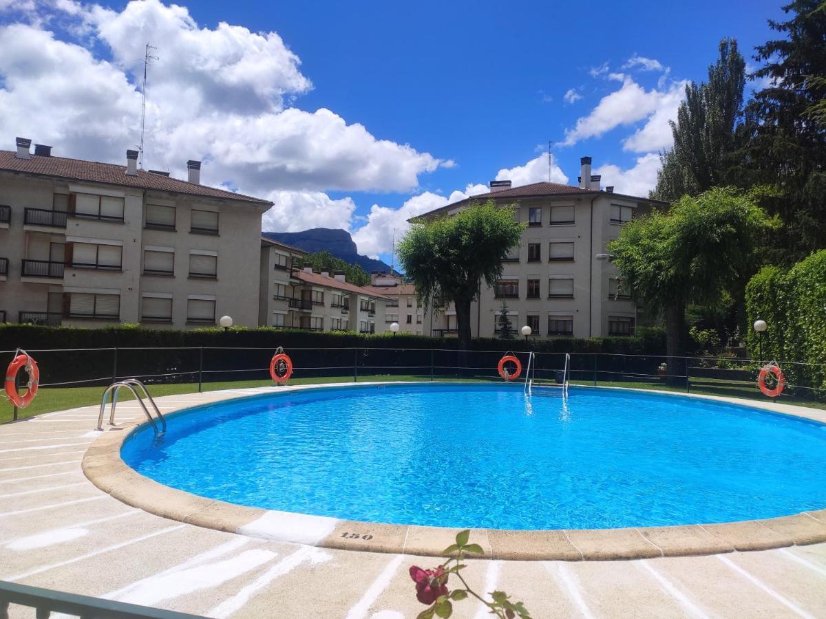 Apartamento Alba Jaca Exterior foto