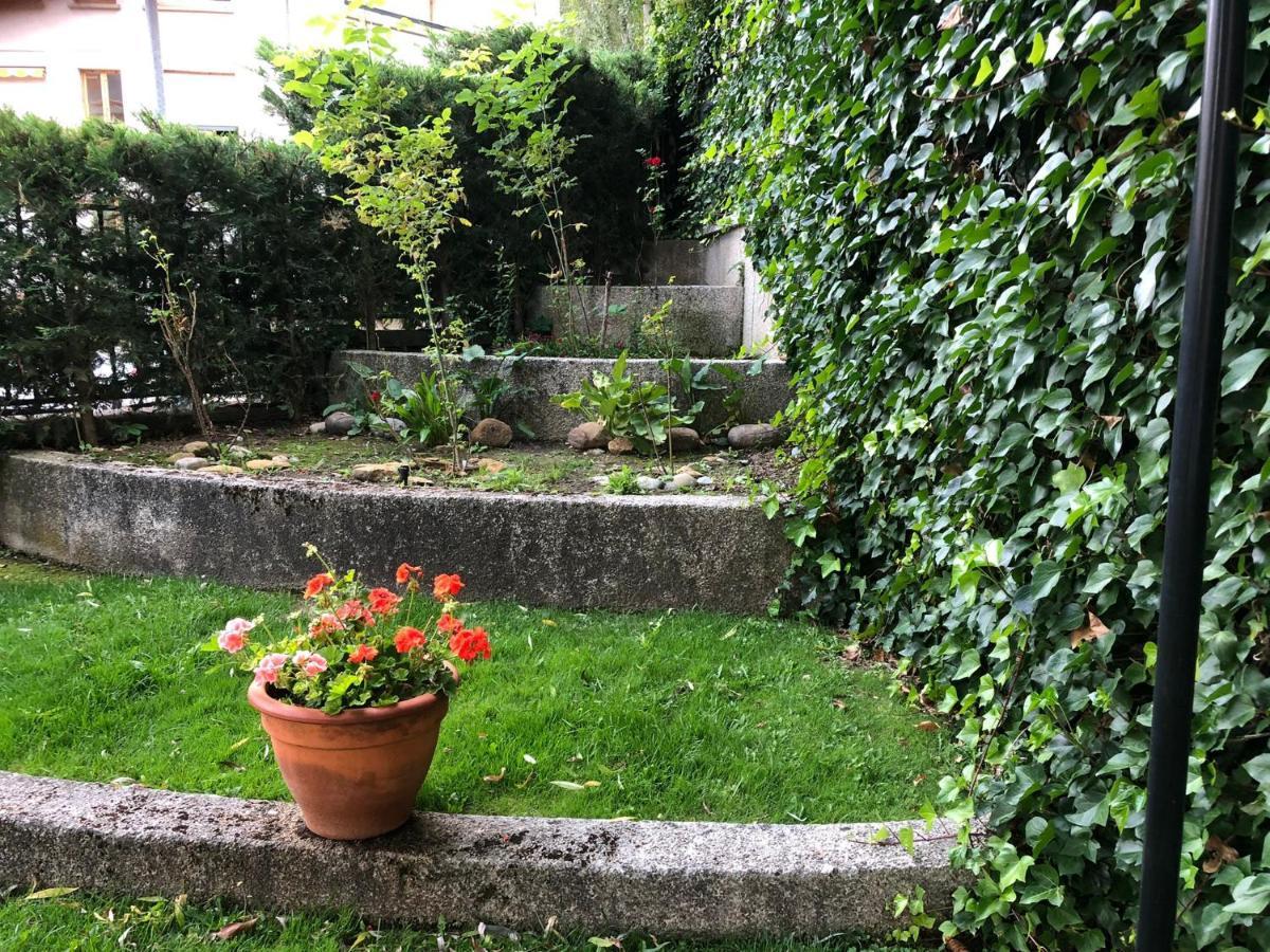 Apartamento Alba Jaca Exterior foto
